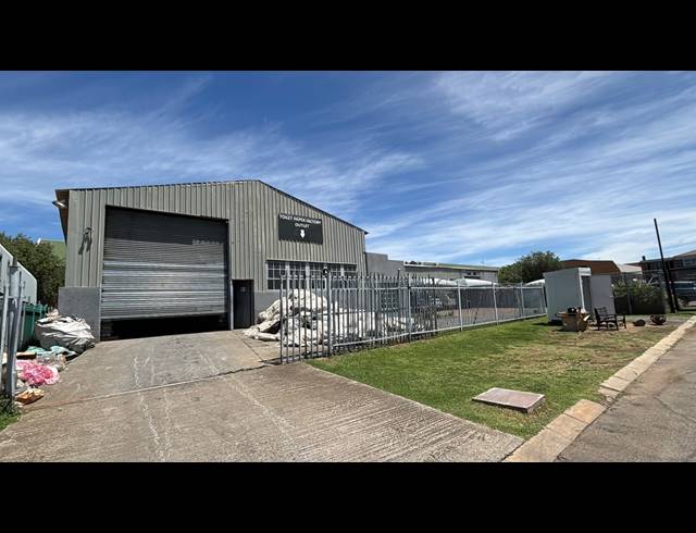 1,000M² WAREHOUSE FOR SALE IN HUGHES